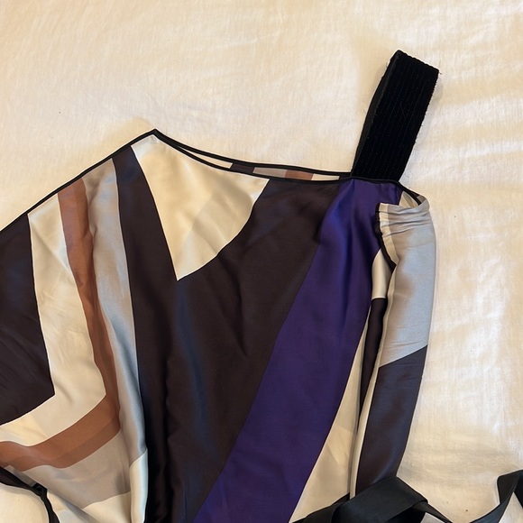 Italian 6267 asymmetrical dress - Picture 2 of 3